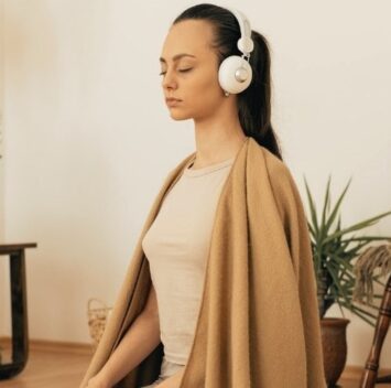 Can-You-Meditate-While-Listening-To-Music